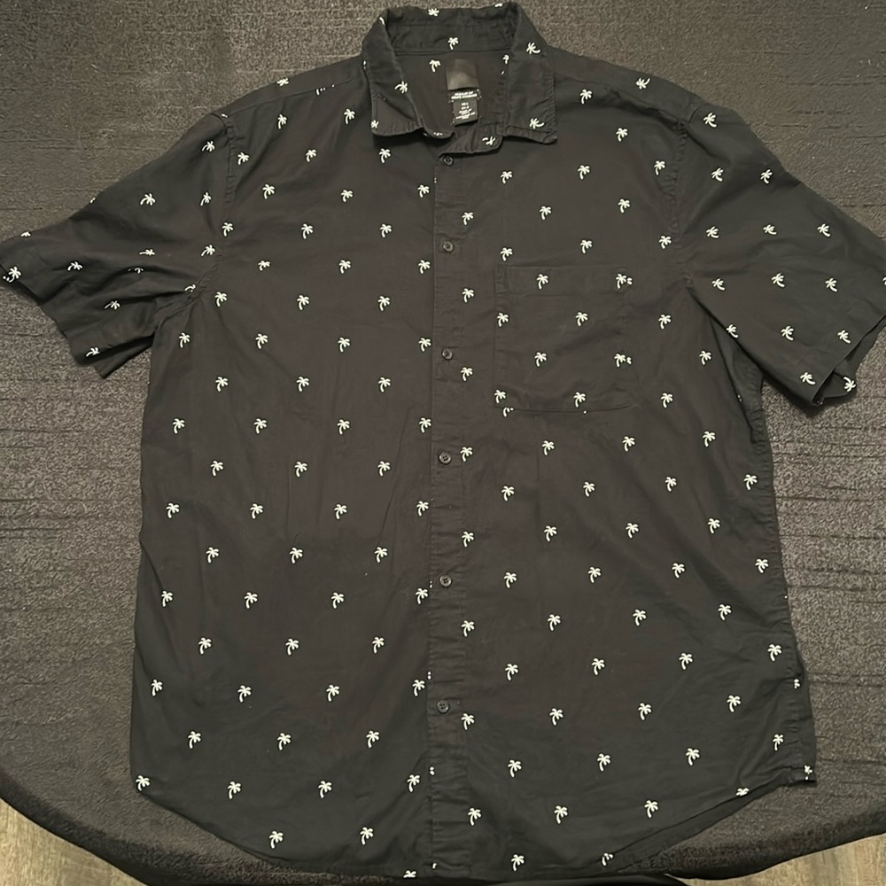 H&M button down shirt